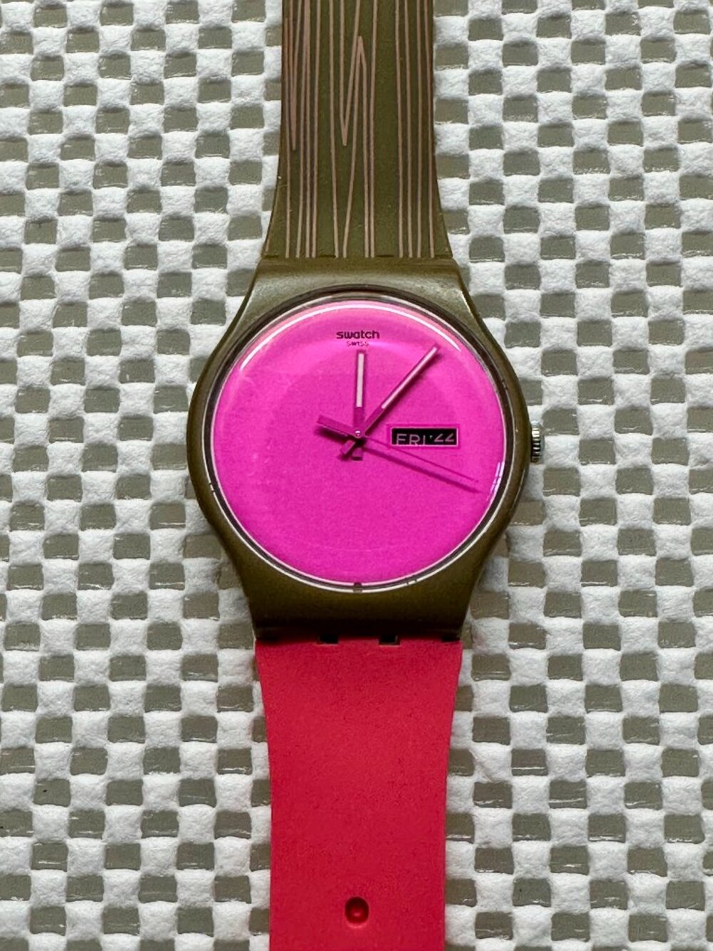 Swatch Watch Wonder Drift Pink SUOZ706 Classic 2012